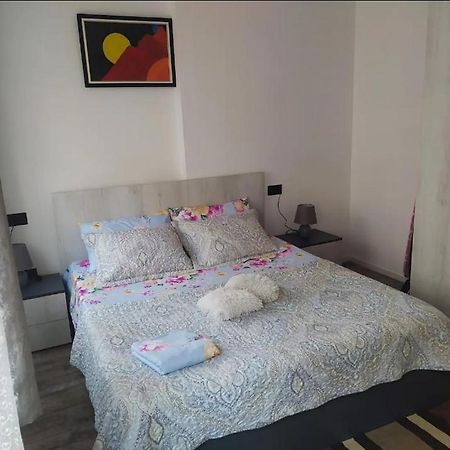 #1 Modern 1Br With Balcony In Up-And-Coming Hip Area Lägenhet Tirana Exteriör bild