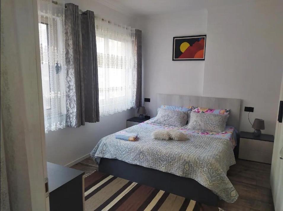 #1 Modern 1Br With Balcony In Up-And-Coming Hip Area Lägenhet Tirana Exteriör bild