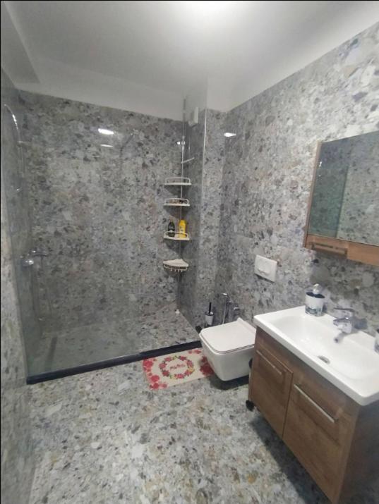 #1 Modern 1Br With Balcony In Up-And-Coming Hip Area Lägenhet Tirana Exteriör bild