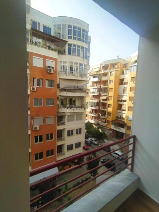#1 Modern 1Br With Balcony In Up-And-Coming Hip Area Lägenhet Tirana Exteriör bild